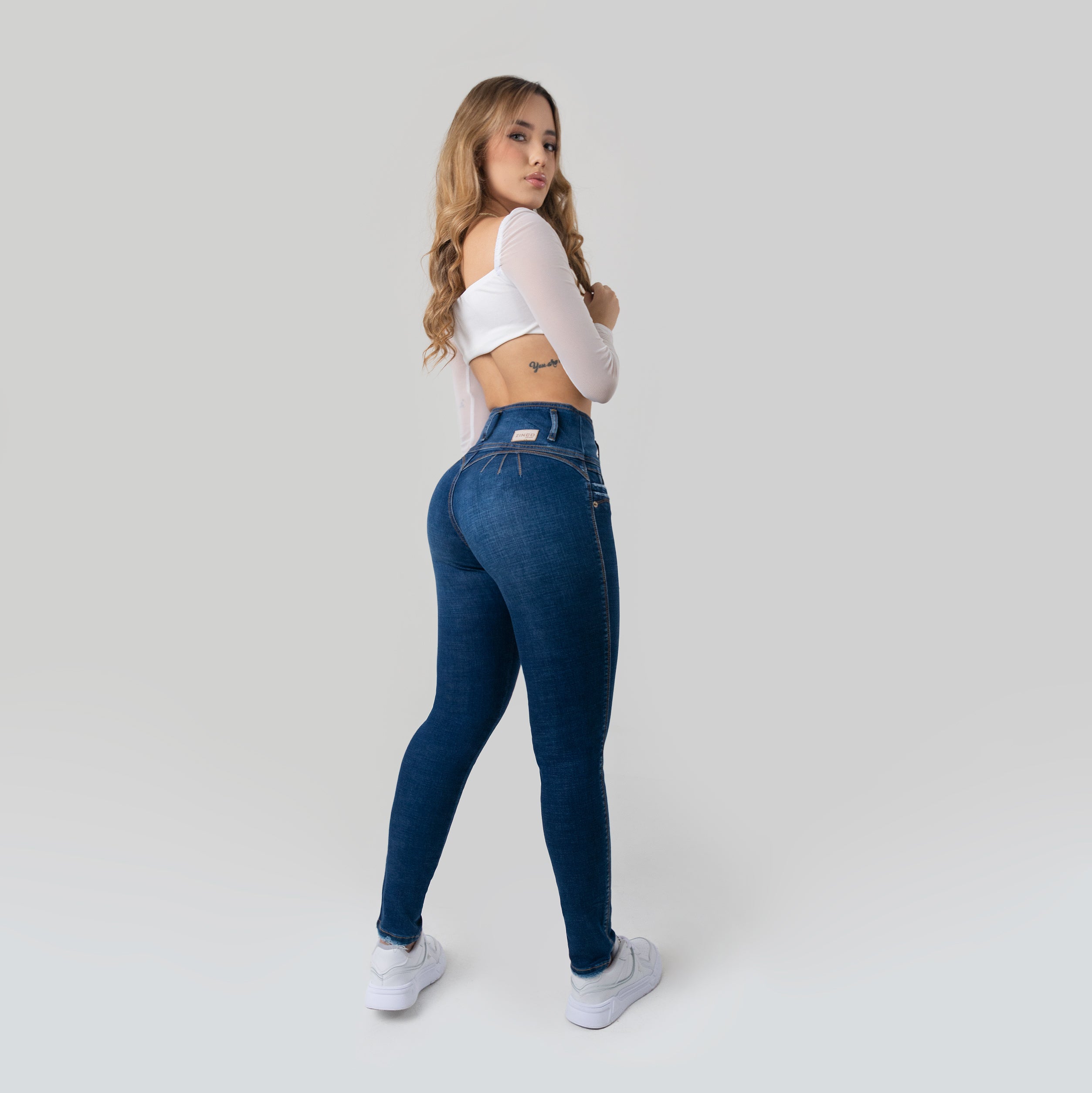 NUEVO JEANS PRETINA ALTA, CONTROL ABDOMEN LEVANTA COLA  REF-J5516