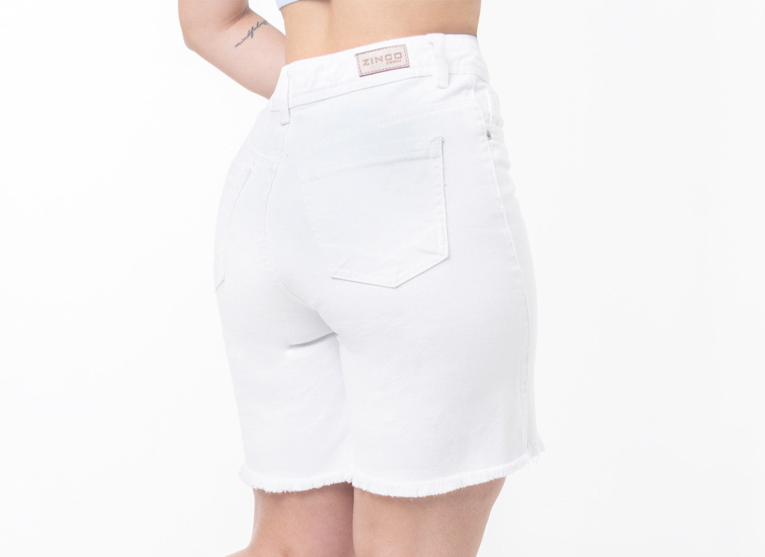 SHORT TIPO BERMUDA, TIRO SUPER ALTO